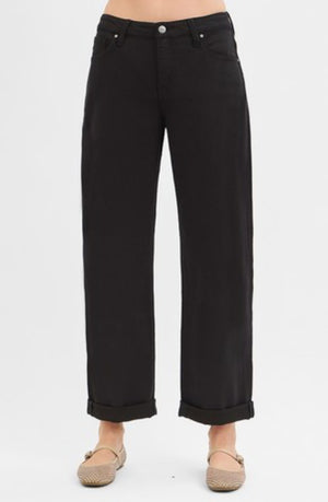 Risen Mid Rise Black Barrel Jean