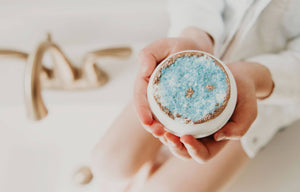 Turquoise Crystal Bath Bomb – Blue + Gold
