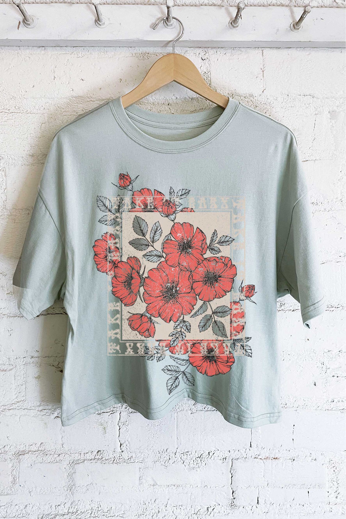 TAKE IT EASY VINTAGE FLOWER GRAPHIC LONG CROP TOP